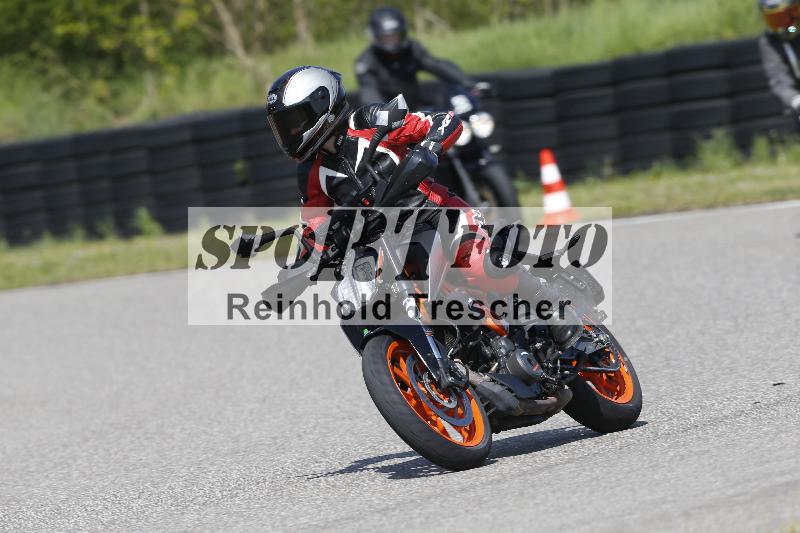 Archiv-2025/09 22.04.2025 Cornu Master School ADR/gruen-vert/36